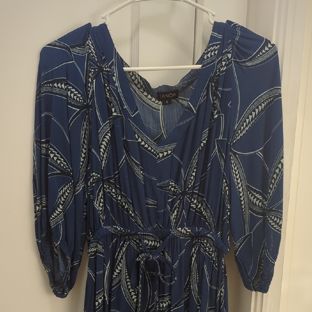 Tanoa Blue Geometric Pattern Top - Picture 3 of 7